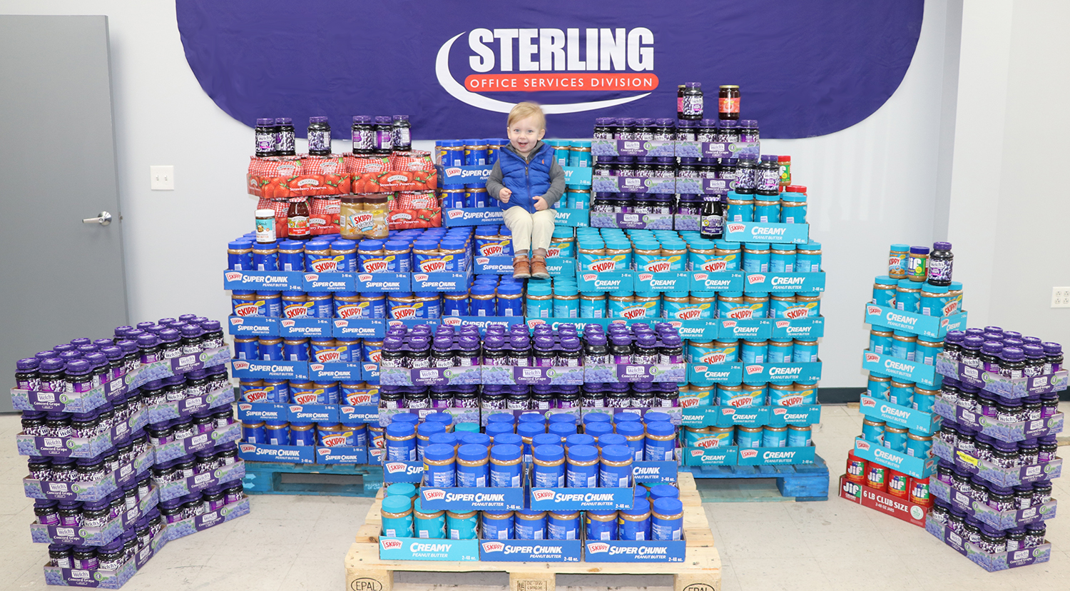 Sterling Corporation Spread The Love Food Drive 2022.jpg