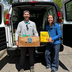 WyomingFrontPorchFooddRive-11-web.jpeg