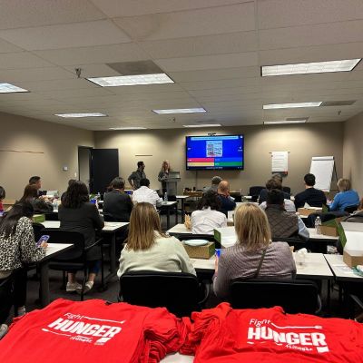 Move For Hunger Hosts CORT Trivia Event