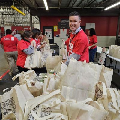 CORT Team Member Packs Meal Kit